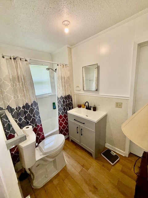 Tiny photo for 306 S Monitor Dr, Fitzgerald, GA 31750 (MLS # 143009)