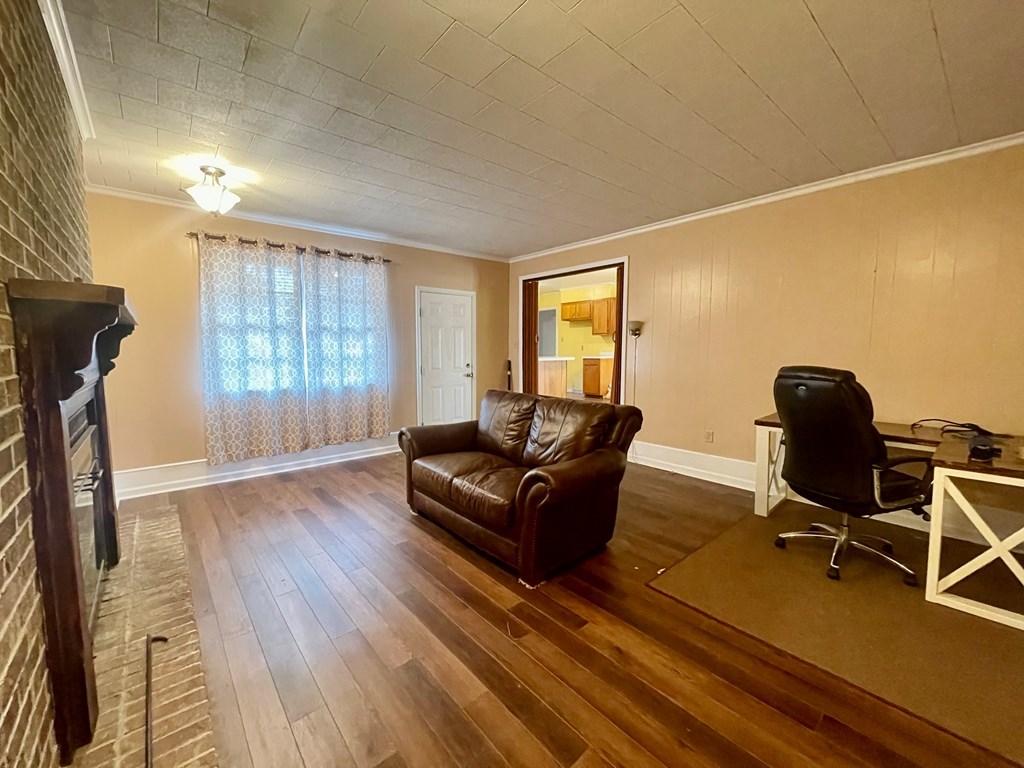 104 Lynn Circle