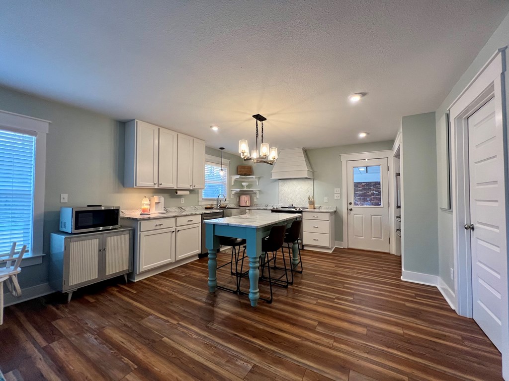 1211 W Roanoke Drive Ext