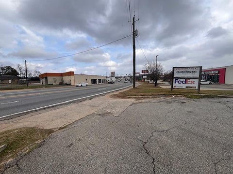 Tiny photo for 102 E 7th Street, Tifton, GA 31794 (MLS # 139159)