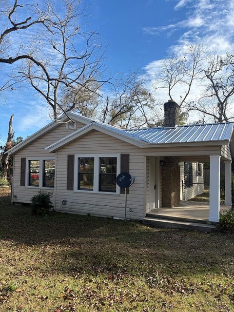 Photo of 703 N Jackson St, Nashville, GA 31639 (MLS # 139176)