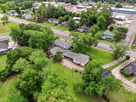 Tiny photo for 315 E College Avenue, Ashburn, GA 31714 (MLS # 142719)