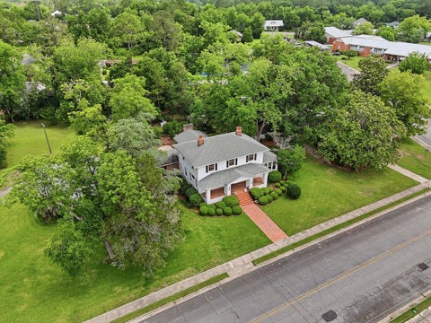 Tiny photo for 315 E College Avenue, Ashburn, GA 31714 (MLS # 142719)