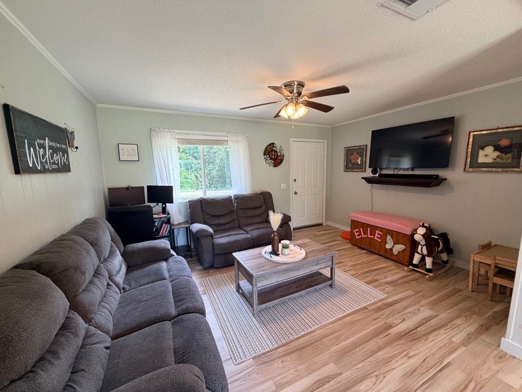 109 Hemlock St