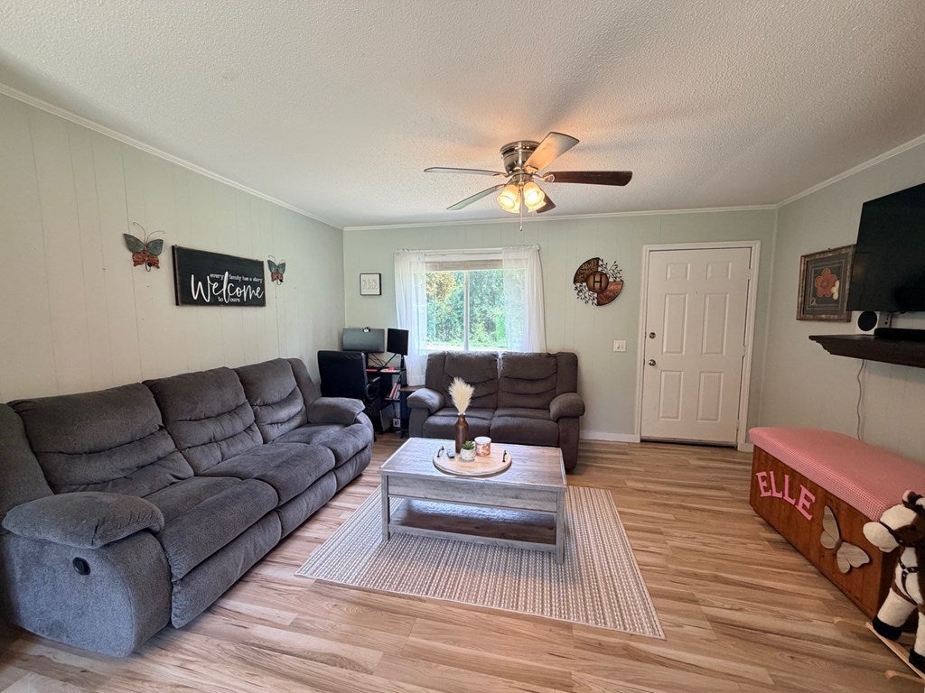 109 Hemlock St