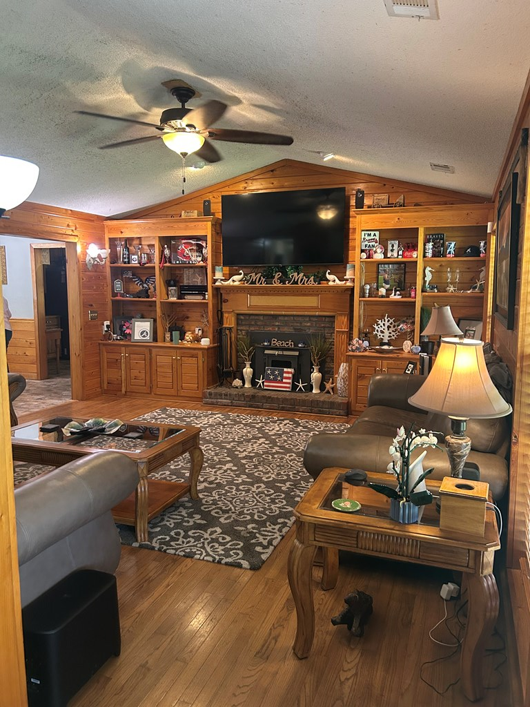 3148 Ferry Lake Rd.