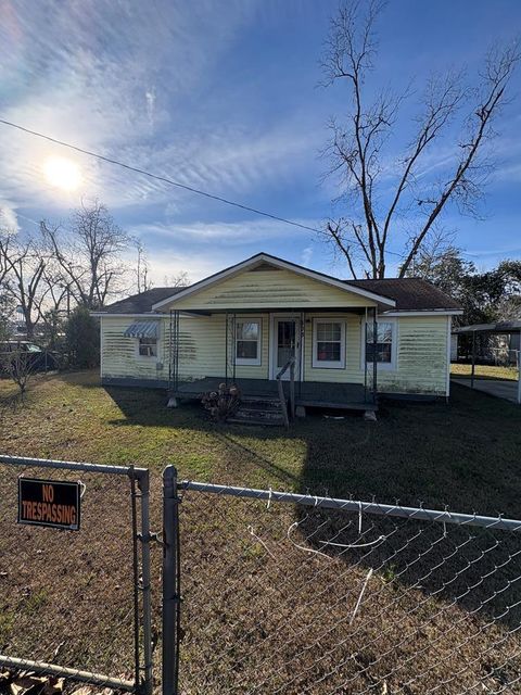 Photo of 803 Sixth Street, Nashville, GA 31639 (MLS # 139178)