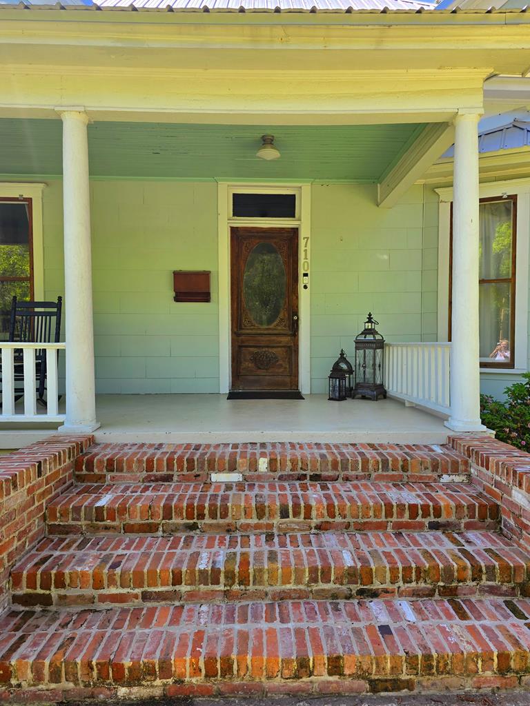 710 W Central Avenue