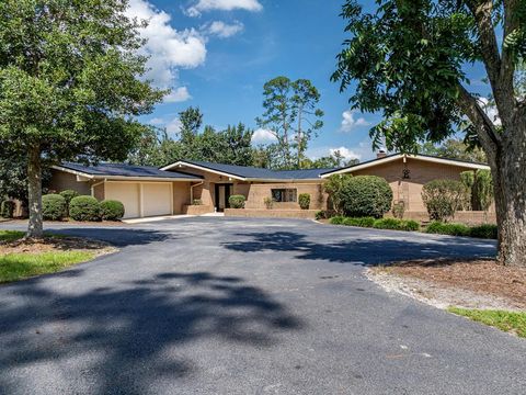 1010 Golf Club Rd Douglas GA 31533