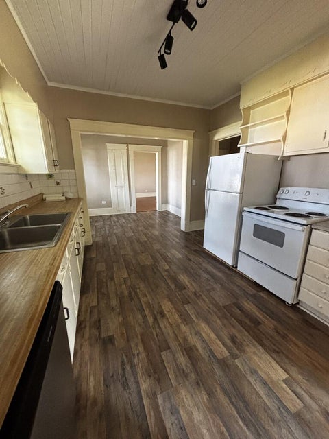 Tiny photo for 328 S Main Street, Ashburn, GA 31714 (MLS # 143185)