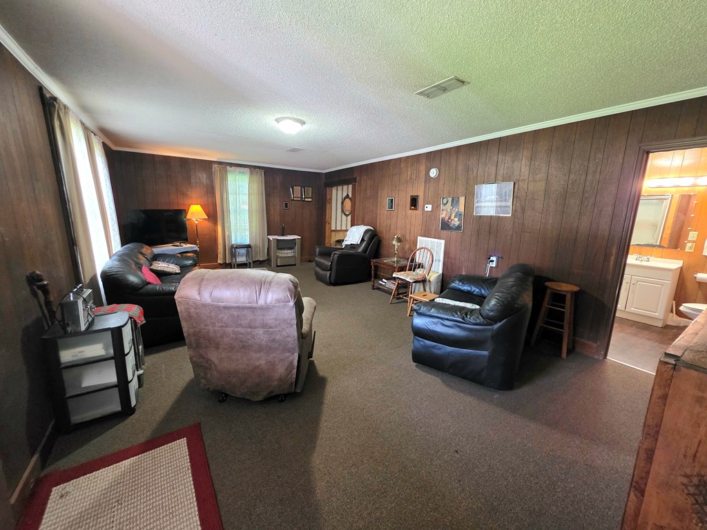 1062 Mystic Highway