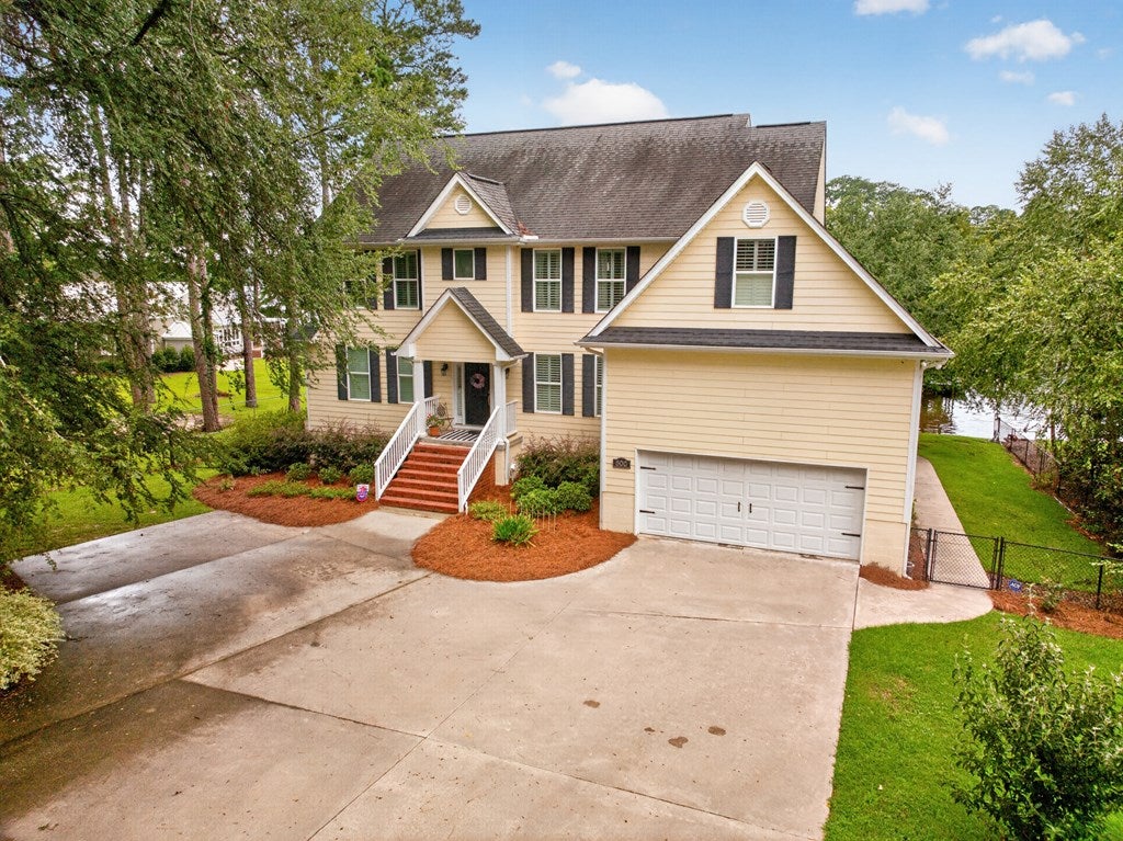 800 Lakeshore Dr