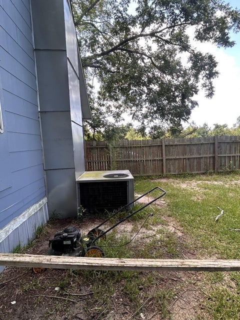 Tiny photo for 199 Jefferson St, Fitzgerald, GA 31750 (MLS # 143035)