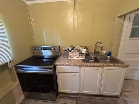 Tiny photo for 199 Jefferson St, Fitzgerald, GA 31750 (MLS # 143035)