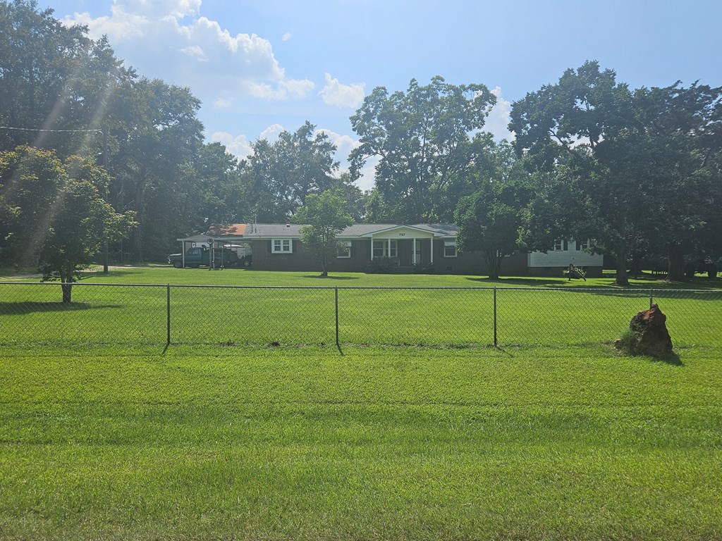 727 Woodcrest Rd