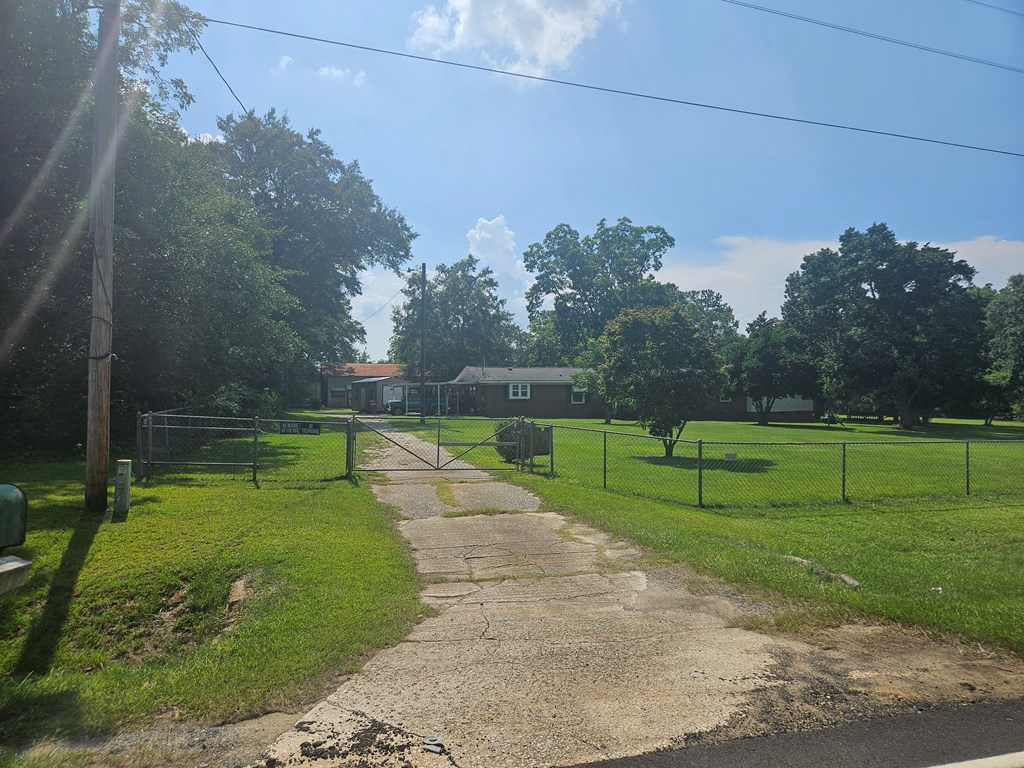 727 Woodcrest Rd