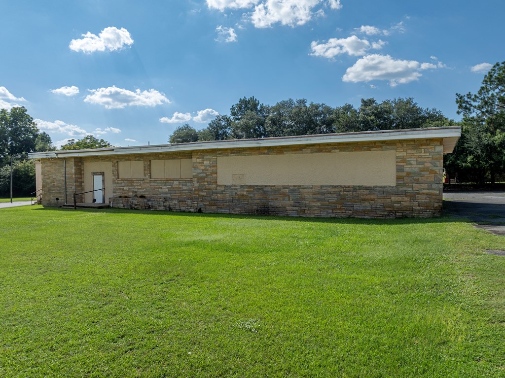410 N Victory Drive