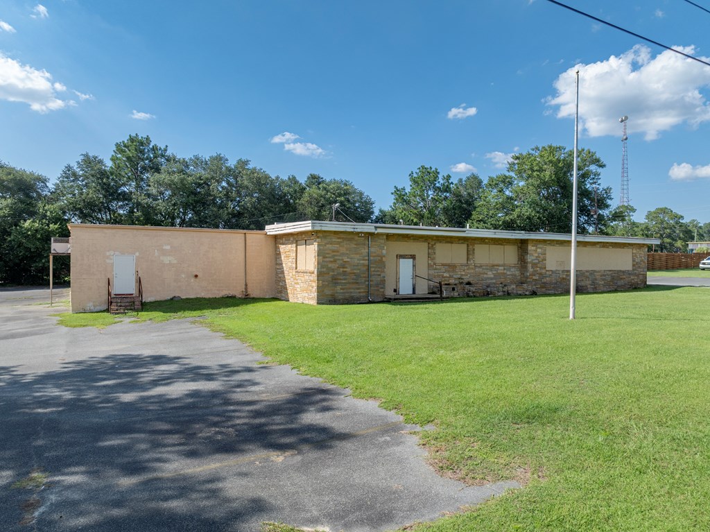 410 N Victory Drive