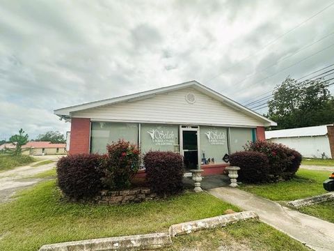 109 E Sultana Dr Fitzgerald GA 31750