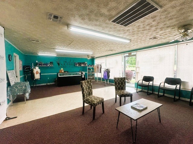 109 E Sultana Dr