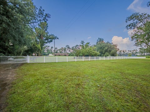 Tiny photo for 701 Quincey Batten Loop, Douglas, GA 31533 (MLS # 143082)