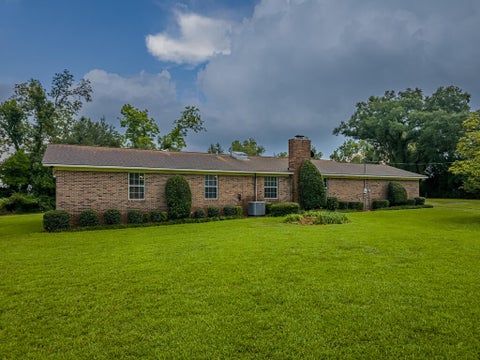 Tiny photo for 701 Quincey Batten Loop, Douglas, GA 31533 (MLS # 143082)