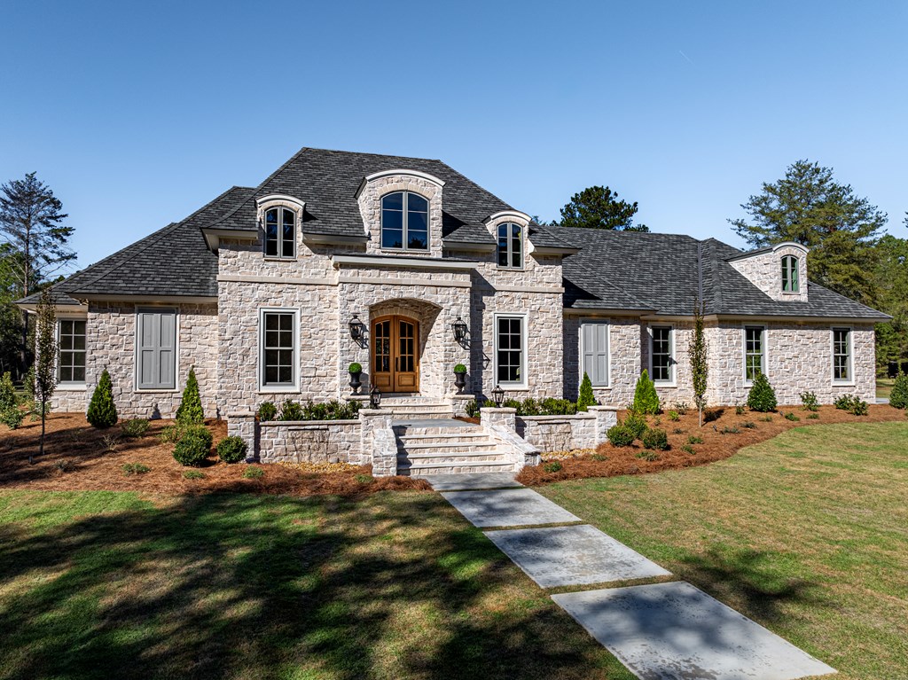 135 NE Long Pine Rd