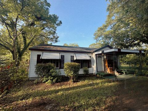 213 W 13th Street W Tifton GA 31794