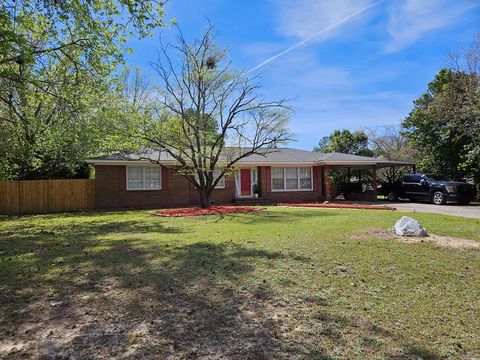 708 E 26th Avenue Cordele GA 31015