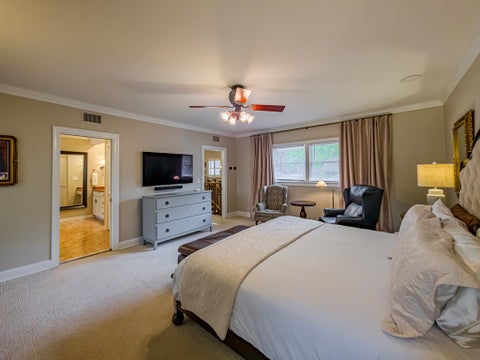 Tiny photo for 1411 N College Ave, Tifton, GA 31794 (MLS # 142484)