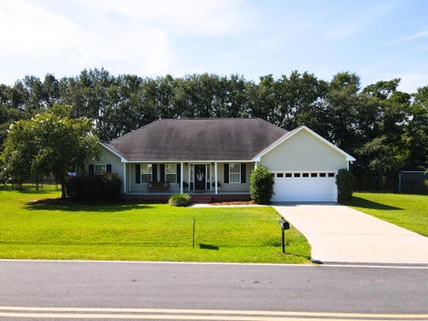 Tiny photo for 125 Baymeadows Circle, Fitzgerald, GA 31750 (MLS # 143042)
