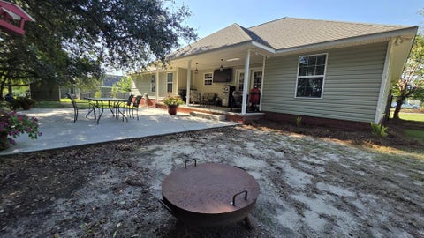 Tiny photo for 125 Baymeadows Circle, Fitzgerald, GA 31750 (MLS # 143042)