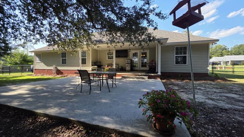 Tiny photo for 125 Baymeadows Circle, Fitzgerald, GA 31750 (MLS # 143042)
