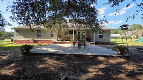 Tiny photo for 125 Baymeadows Circle, Fitzgerald, GA 31750 (MLS # 143042)