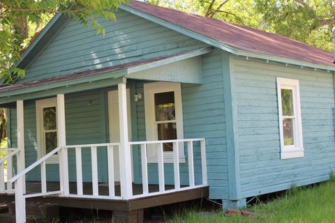311 W 11th Street Tifton GA 31794
