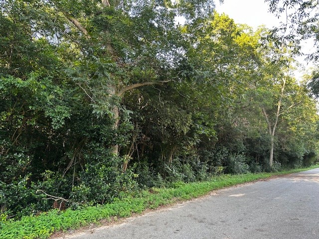 1.86 ac Highway 82/Cherry Street