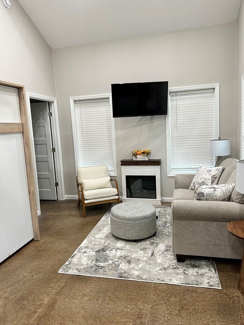 Tiny photo for 243 Perry House Rd, Fitzgerald, GA 31750 (MLS # 143183)