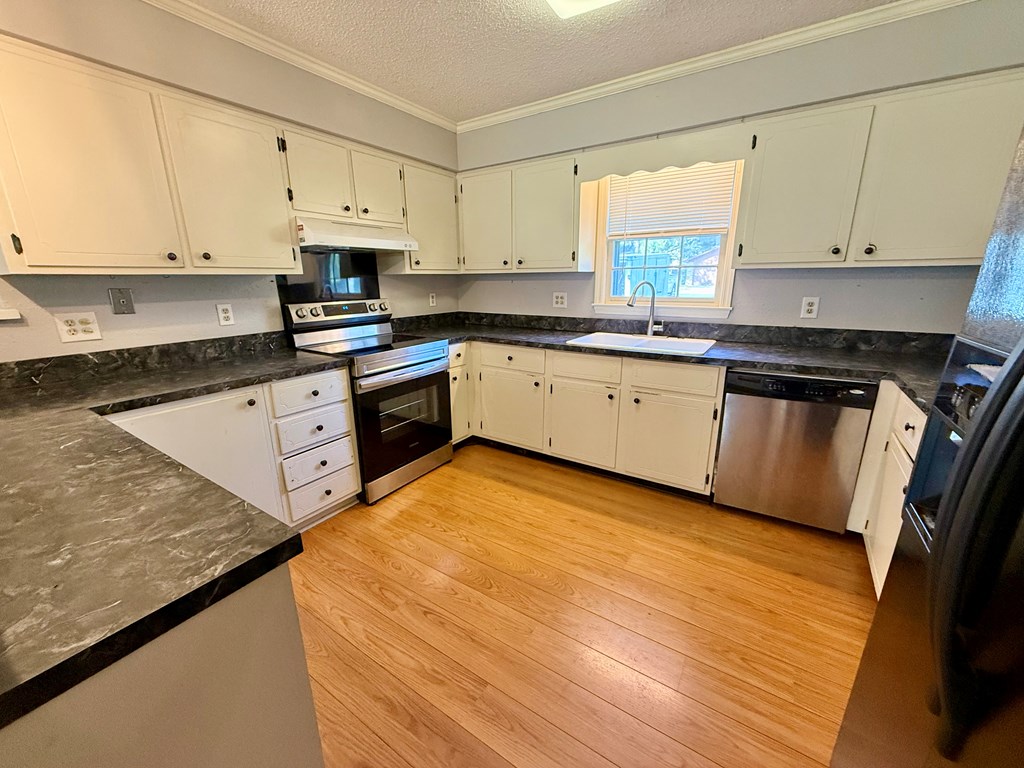 2225 Meadowbrook Drive