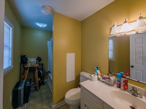 Tiny photo for 293 W Benjamin H Hill Drive, Fitzgerald, GA 31750 (MLS # 138637)