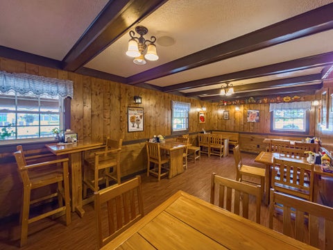 Tiny photo for 293 W Benjamin H Hill Drive, Fitzgerald, GA 31750 (MLS # 138637)