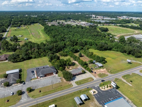 Tiny photo for 293 W Benjamin H Hill Drive, Fitzgerald, GA 31750 (MLS # 138637)