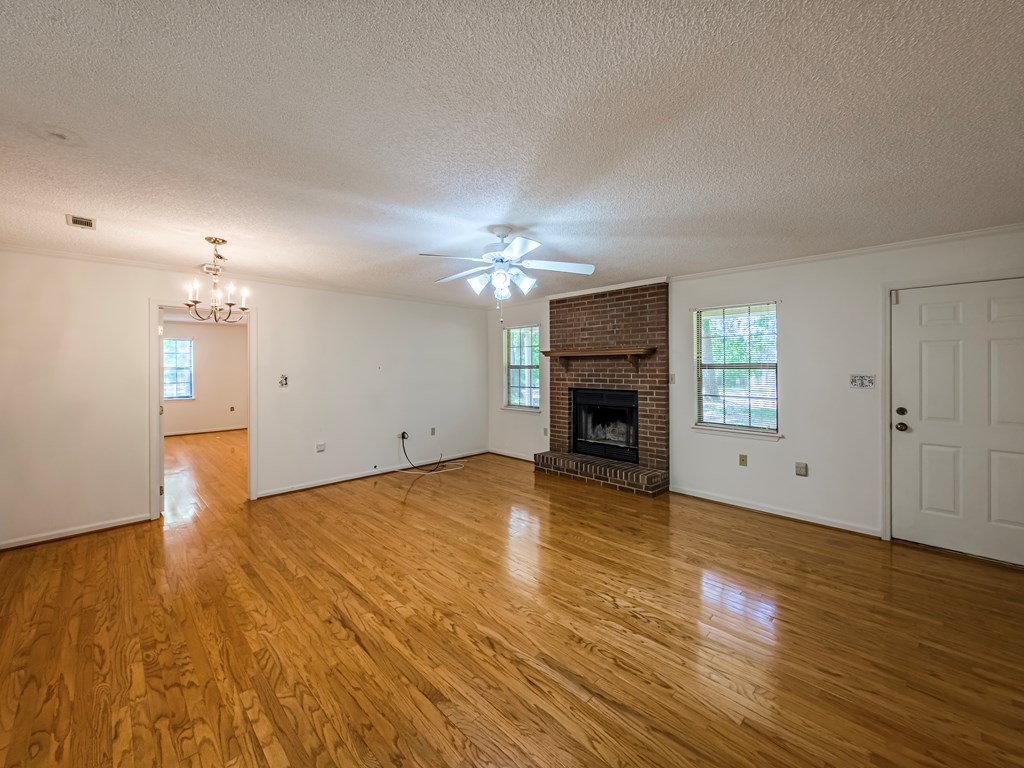 31 Drake Ln