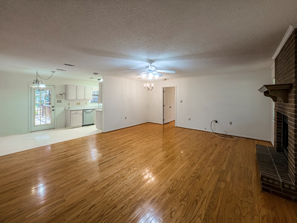 31 Drake Ln