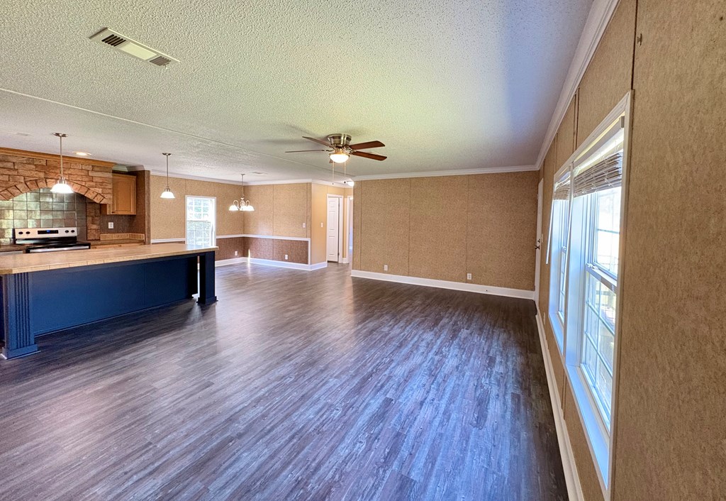 222 Pebble Hill Cr