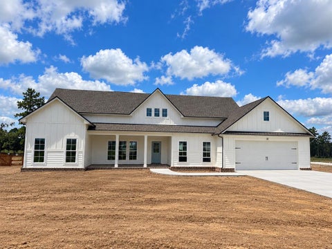 Photo of 10 Edgewater Ct, Tifton, GA 31793 (MLS # 143090)
