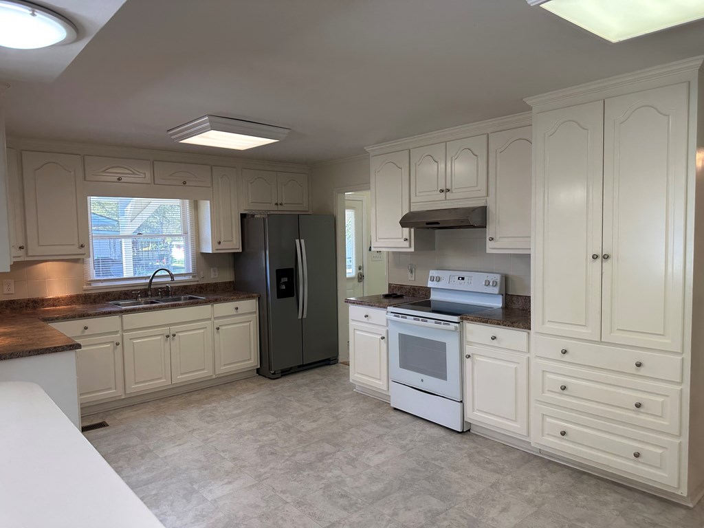 1007 N Isabella Street