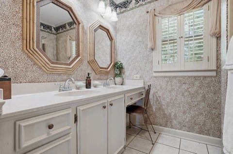 Tiny photo for 771 Osierfield Drive, Fitzgerald, GA 31750 (MLS # 142984)