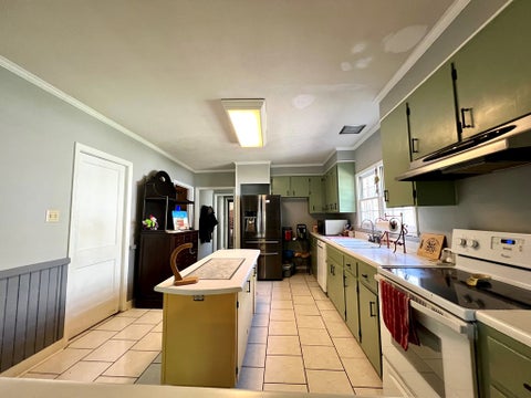 Tiny photo for 509 S Main Street, Fitzgerald, GA 31750 (MLS # 143223)
