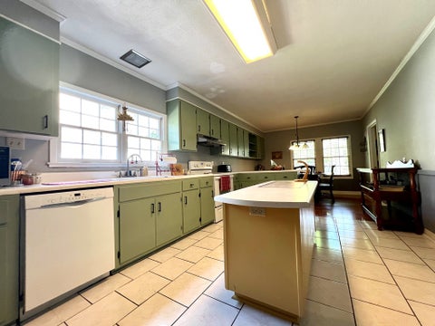 Tiny photo for 509 S Main Street, Fitzgerald, GA 31750 (MLS # 143223)