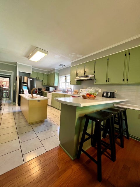 Tiny photo for 509 S Main Street, Fitzgerald, GA 31750 (MLS # 143223)